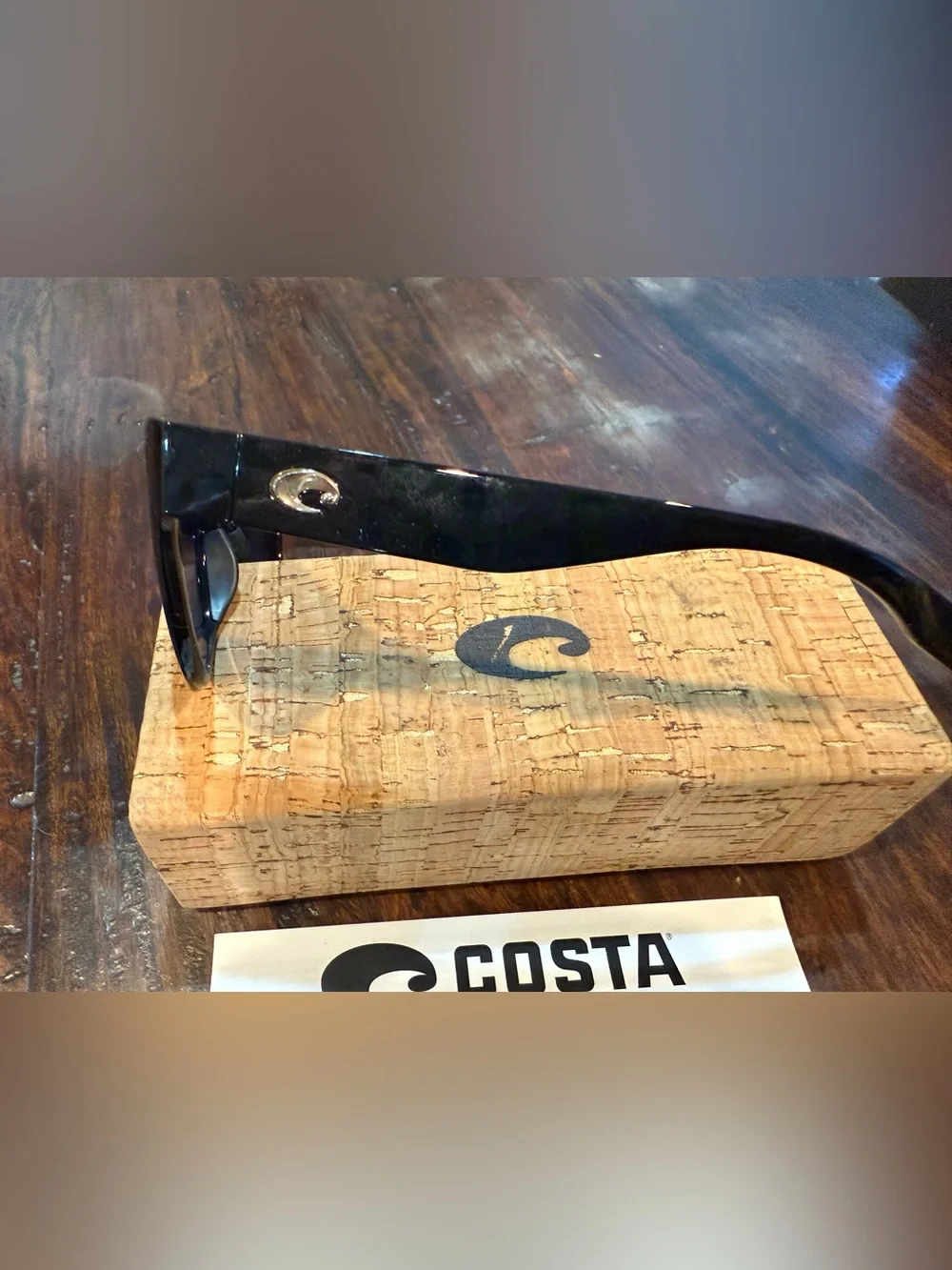 Costa Del Mar Black Woman’s Salina Sunglasses with polarized gray lenses 6S9051